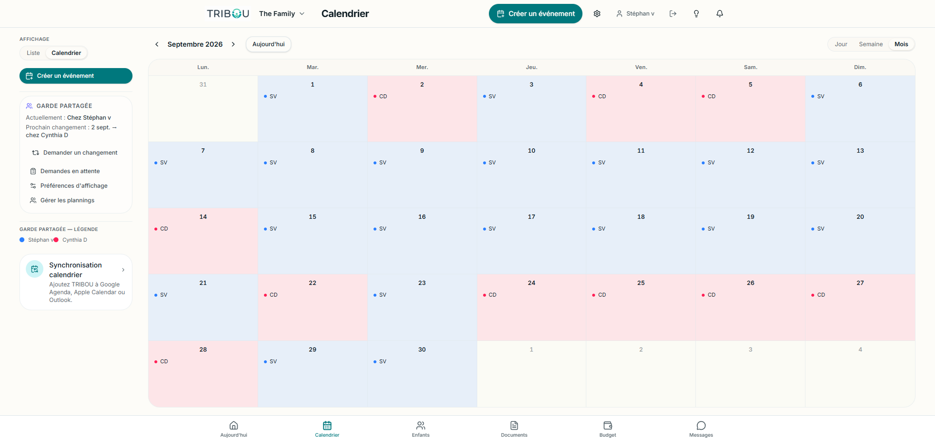 Calendrier mensuel TRIBOU avec les périodes de gardes partagées colorées par parent